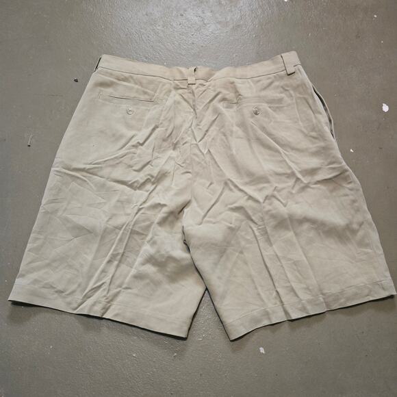 Tommy Bahama Tan Pleated 100% Silk Casual Shorts Men's Size 35 - Picture 3 of 5